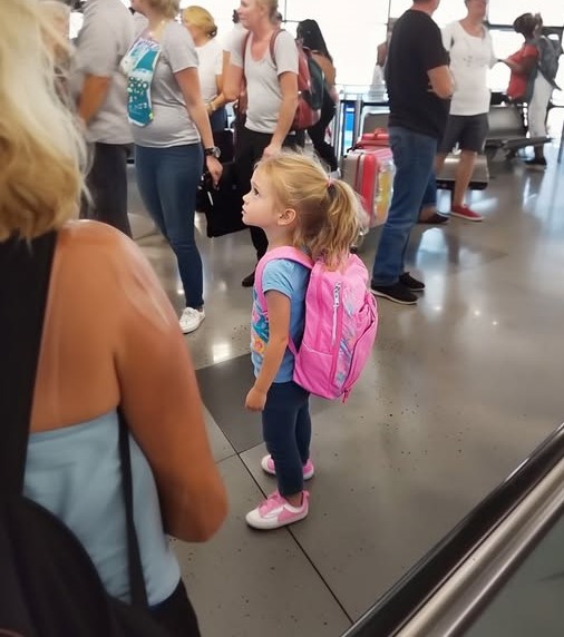 My Daughter Vanished with the Babysitter—The AirTag Led Me to the Airport