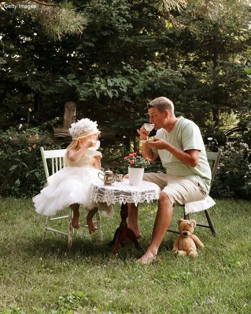 She Left Me with My Stepfather and Vanished — Until the Knock on My Door