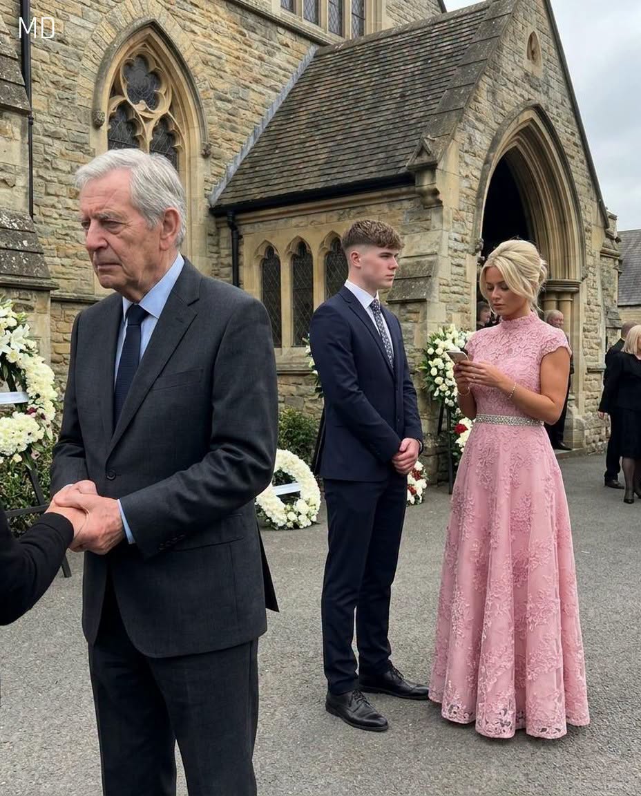 At My Wife’s Funeral, One Quiet Moment Changed Everything—Then Her Final Letter Was Read